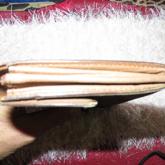 Louis Vuitton Monogram Embossed Coated Canvas Leather Classic Sarah Wallet - Picture 16 of 16